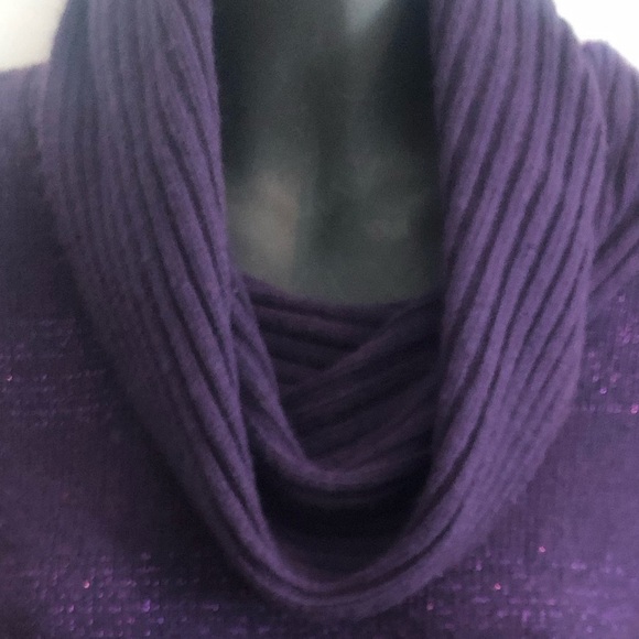 10/$20 Source Unknown L - Picture 3 of 10